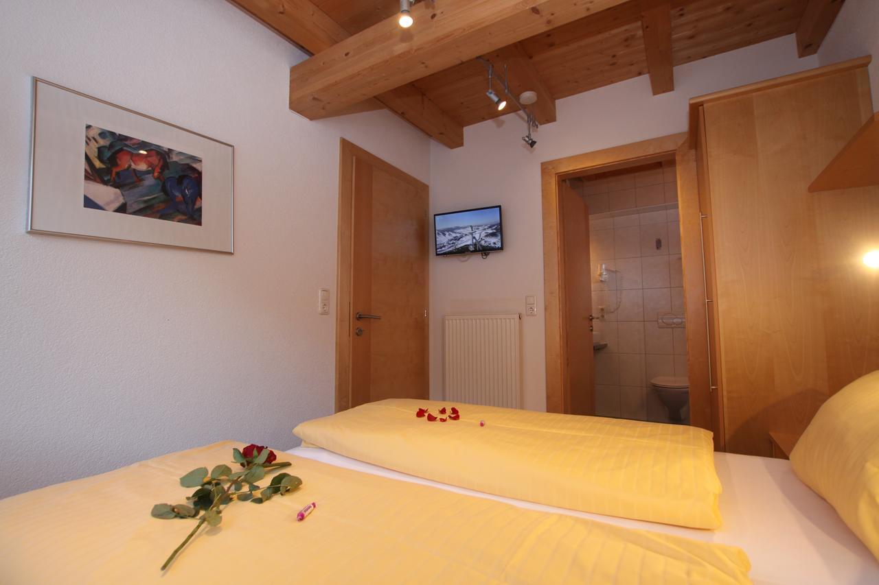 Gaestehaus Alpina Σανκτ Αντόν αμ Άλμπεργκ Εξωτερικό φωτογραφία